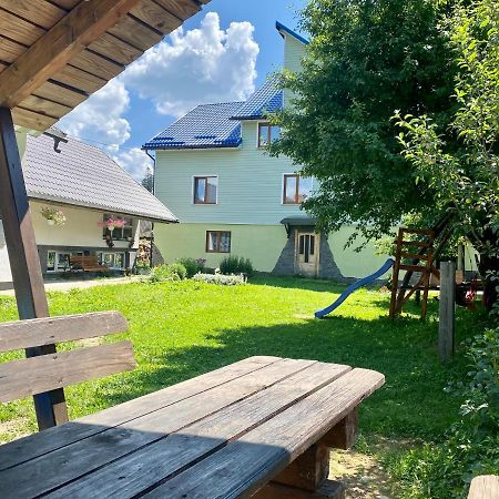 Medova Hata Hotel Verhnya Rozsanka Kültér fotó