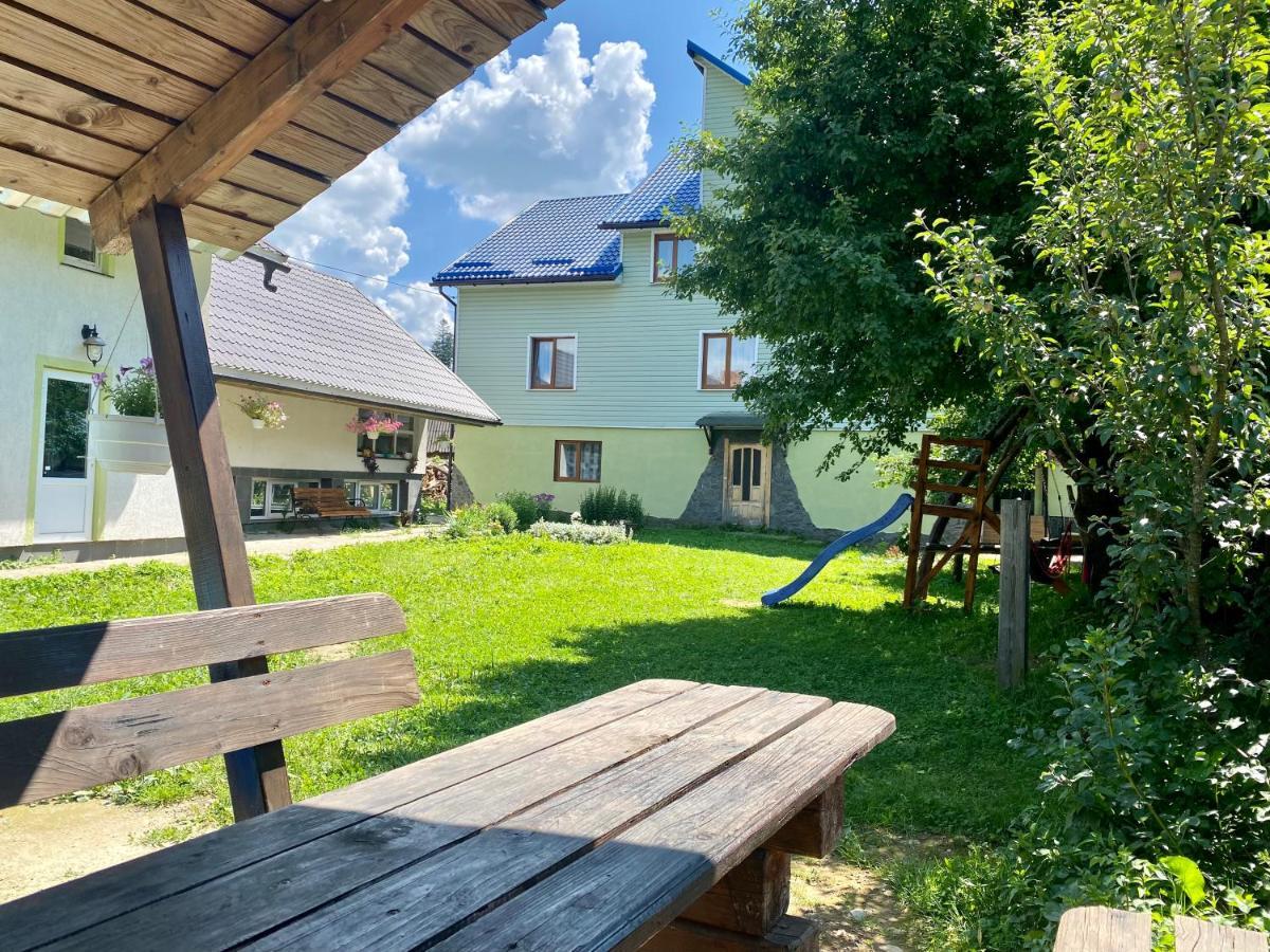Medova Hata Hotel Verhnya Rozsanka Kültér fotó